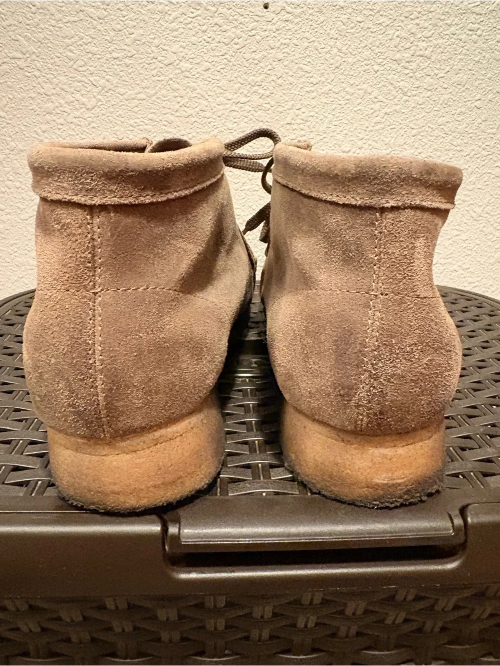 Clarks classic chukka